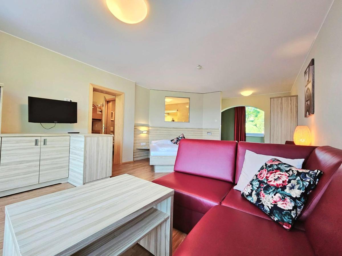 Familienhotel Trebesingerhof Bagian luar foto